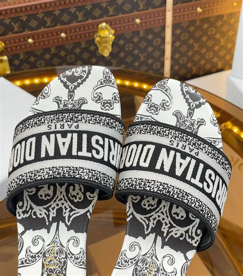 fake dior bandana